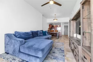 Photo #2: 2600811 Listing