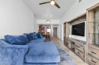 Photo #3: 2600811 Listing