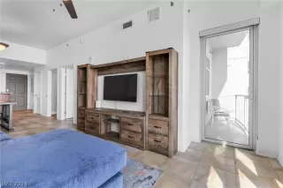 Photo #4: 2600811 Listing