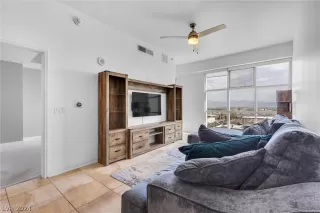 Photo #5: 2600811 Listing