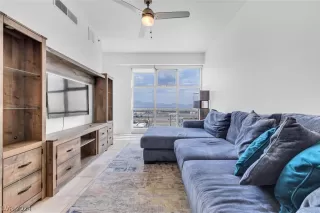 Photo #6: 2600811 Listing