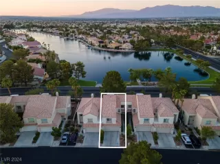 Photo #3: 2600829 Listing