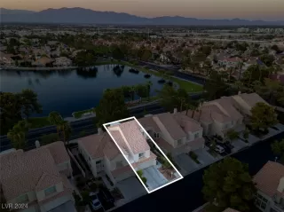 Photo #5: 2600829 Listing