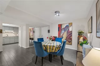 Photo #4: 2600833 Listing 