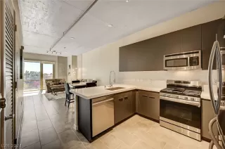 Photo #2: 2600835 Listing 