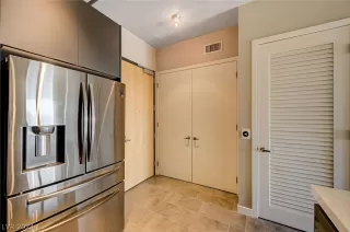 Photo #4: 2600835 Listing 