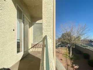 Photo #2: 2600836 Listing 