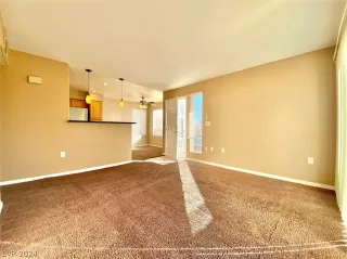 Photo #4: 2600836 Listing 