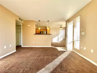 Photo #5: 2600836 Listing 