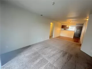 Photo #2: 2600838 Listing 