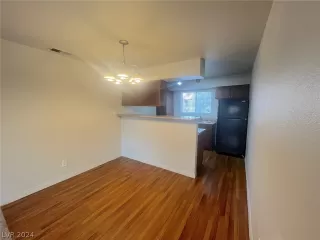 Photo #3: 2600838 Listing 