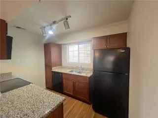 Photo #5: 2600838 Listing 