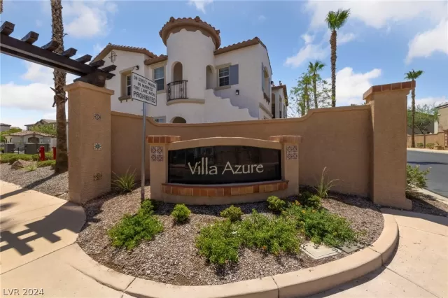 MLS: 2600857 Condo For Sale