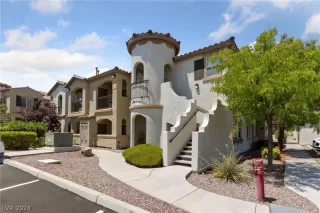 Photo #1: 2600857 Listing