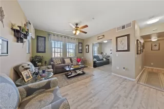 Photo #2: 2600857 Listing