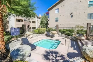 Photo #4: 2600870 Listing 