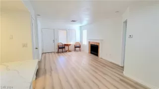 Photo #3: 2600871 Listing 