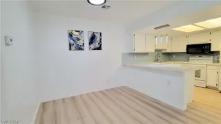 Photo #6: 2600871 Listing 