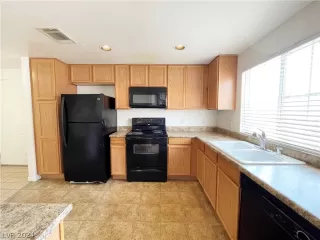 Photo #3: 2600873 Listing 