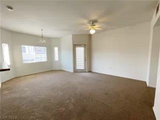 Photo #6: 2600873 Listing 