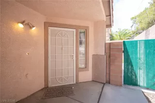 Photo #3: 2600911 Listing