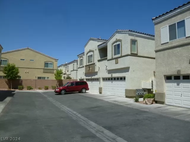 MLS: 2600915 Condo For Sale