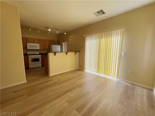 Photo #6: 2600915 Listing 