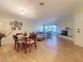 Photo #2: 2600918 Listing 