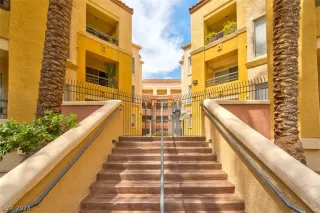 Photo #2: 2600936 Listing