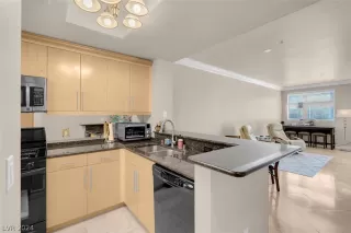 Photo #6: 2600936 Listing