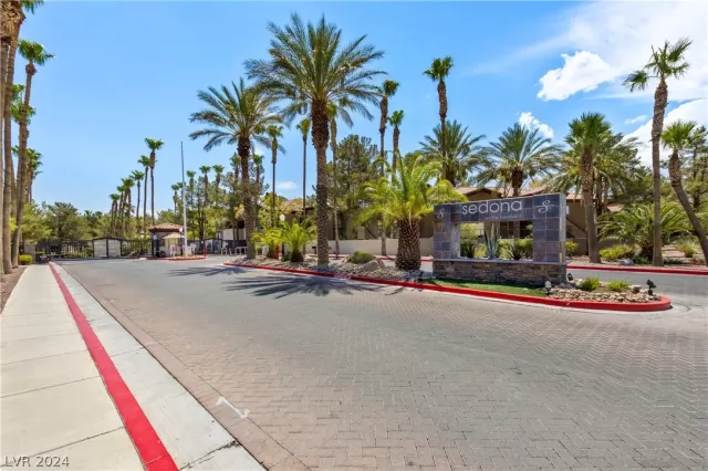 MLS: 2600942 Condo For Sale