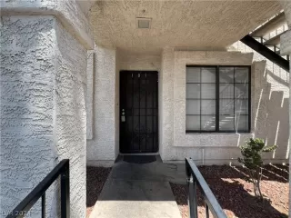 Photo #1: 2600945 Listing