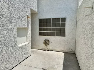 Photo #6: 2600974 Listing 