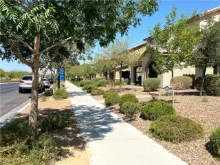 Photo #1: 2601001 Listing 