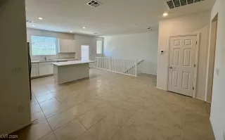 Photo #2: 2601009 Listing 