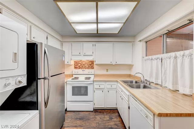 MLS: 2601014 Condo For Sale