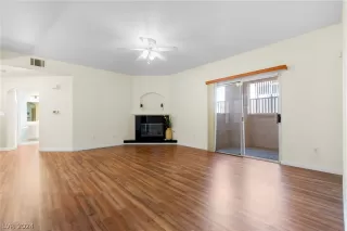 Photo #2: 2601029 Listing