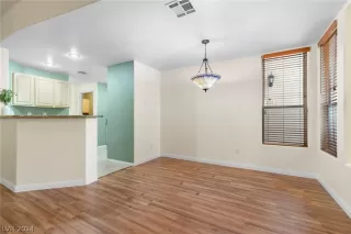 Photo #4: 2601029 Listing