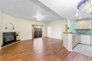 Photo #5: 2601029 Listing