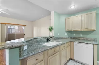 Photo #6: 2601029 Listing