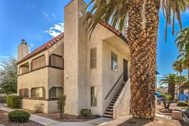 MLS: 2601030 Condo For Sale