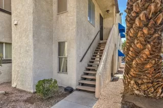 Photo #3: 2601030 Listing