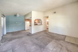 Photo #5: 2601030 Listing