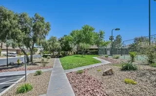 Photo #1: 2601041 Listing 