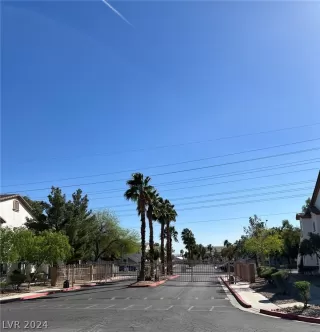 Photo #1: 2601054 Listing 