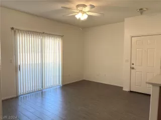 Photo #2: 2601054 Listing 