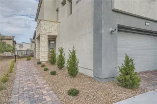 Photo #4: 2601067 Listing 