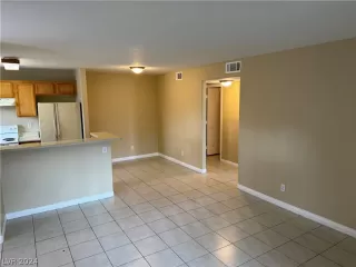 Photo #2: 2601073 Listing 