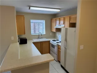 Photo #5: 2601073 Listing 