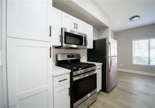 Photo #2: 2601074 Listing 